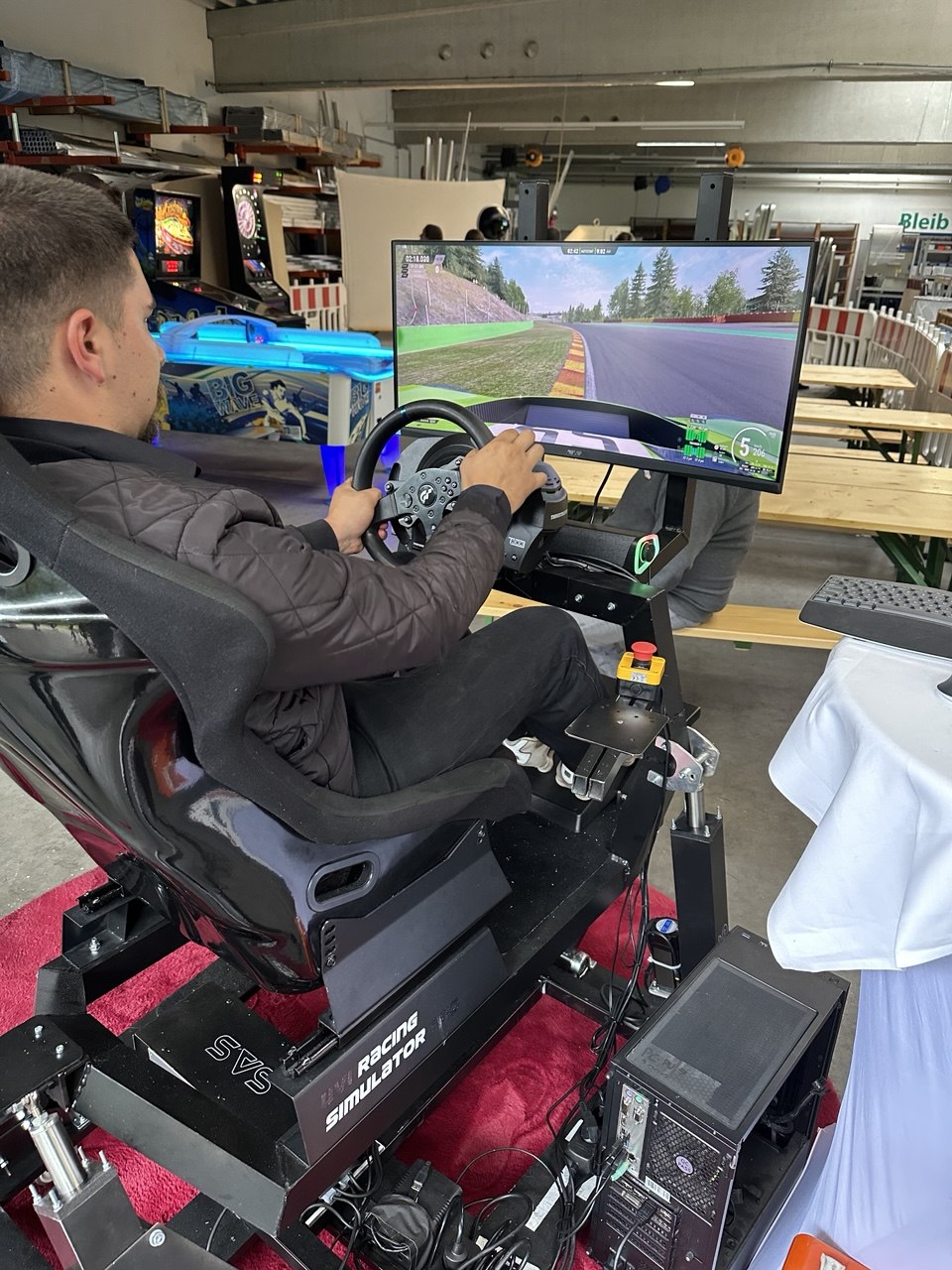 Rennspiel Simulator im Einsatz auf Event
